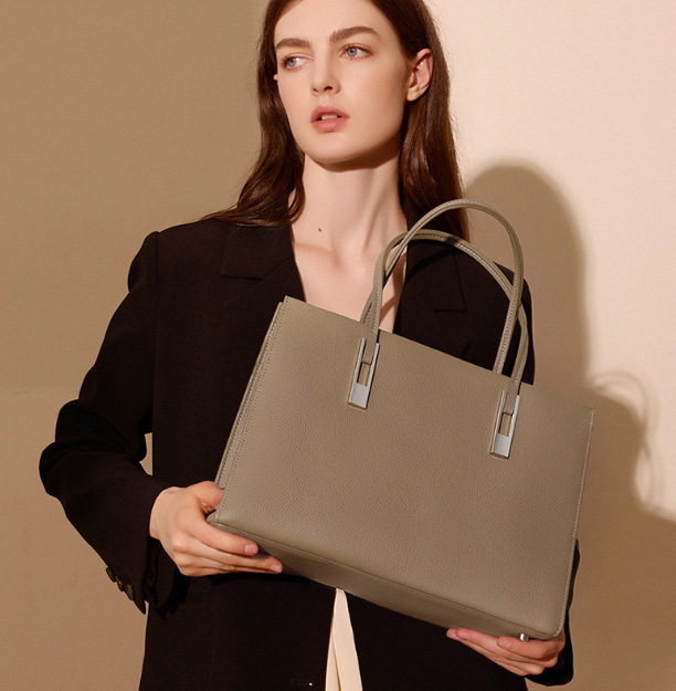 Large Capacity Top Layer Cowhide Tote